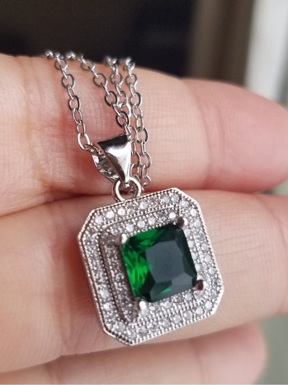 Swarovski Elements 925 Sterling Silver Emerald Green Princess-cut Necklace NEW